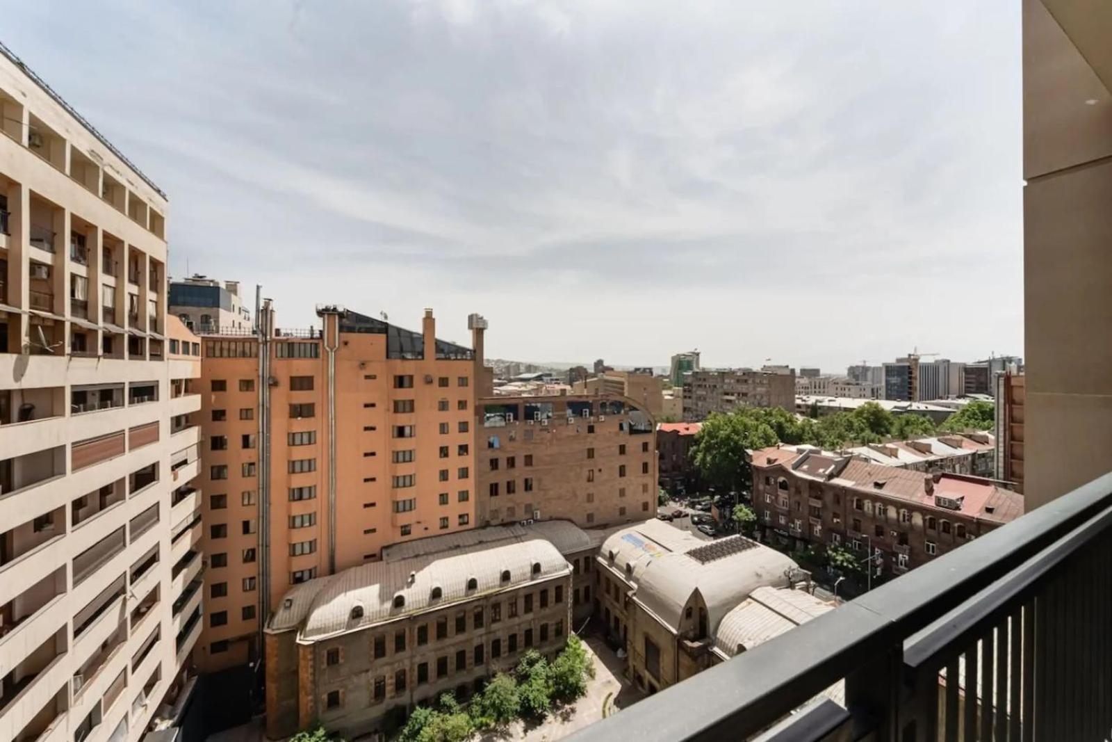 Fantastic Apartments Near Republic Square, Perfect Location, Mystreet Company Erevan Exterior foto