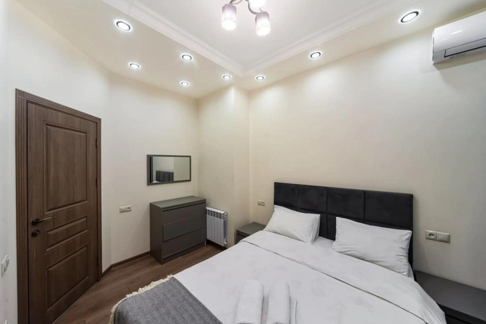 Fantastic Apartments Near Republic Square, Perfect Location, Mystreet Company Erevan Exterior foto