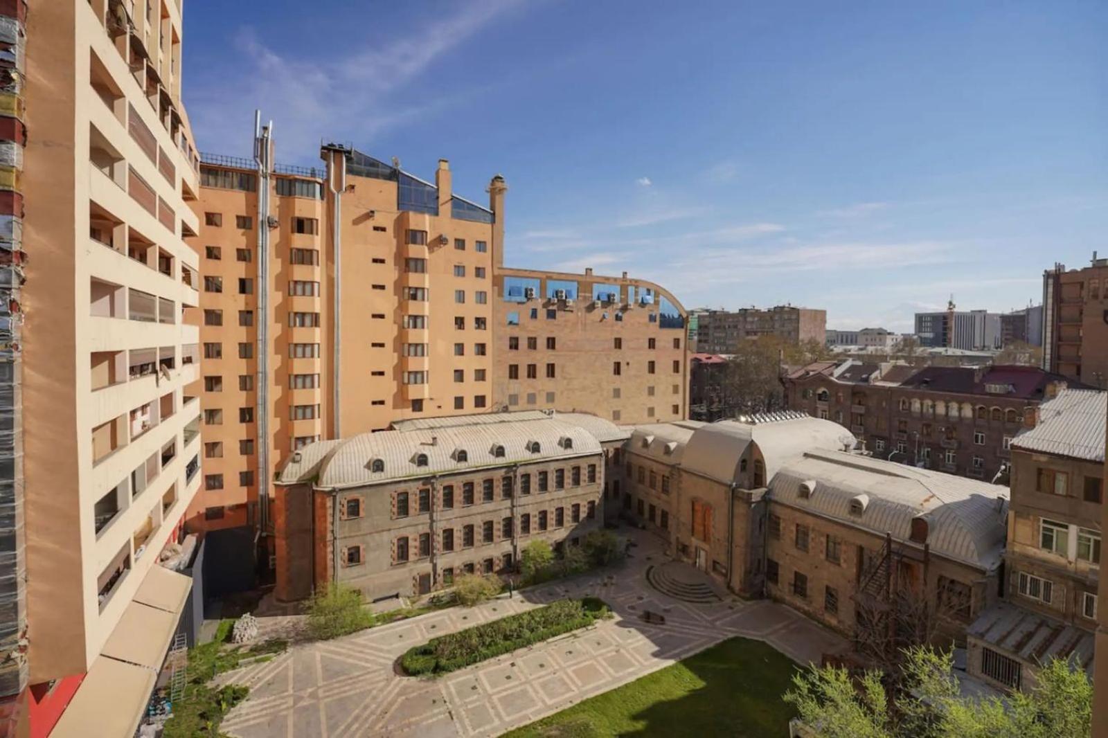 Fantastic Apartments Near Republic Square, Perfect Location, Mystreet Company Erevan Exterior foto