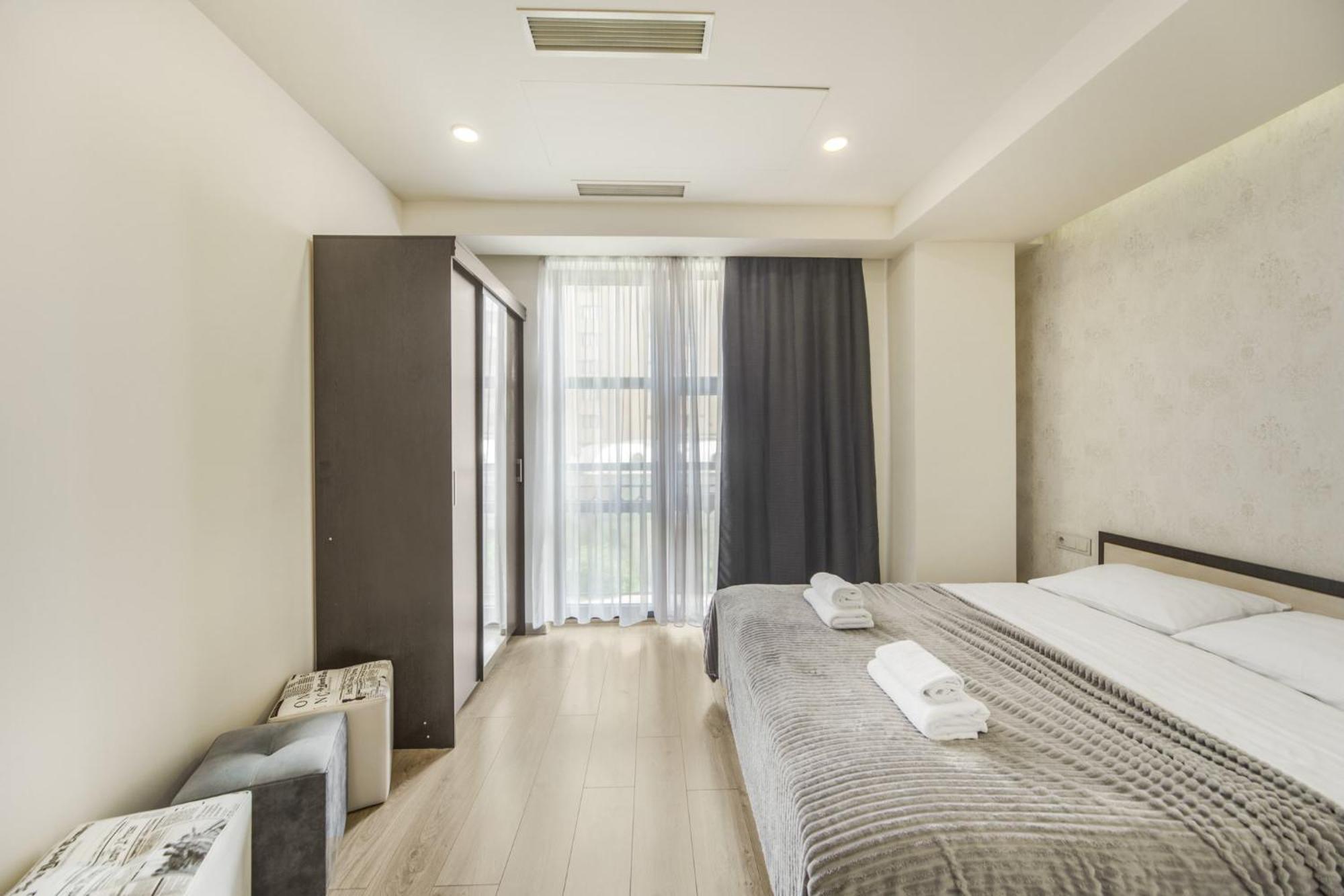 Fantastic Apartments Near Republic Square, Perfect Location, Mystreet Company Erevan Exterior foto