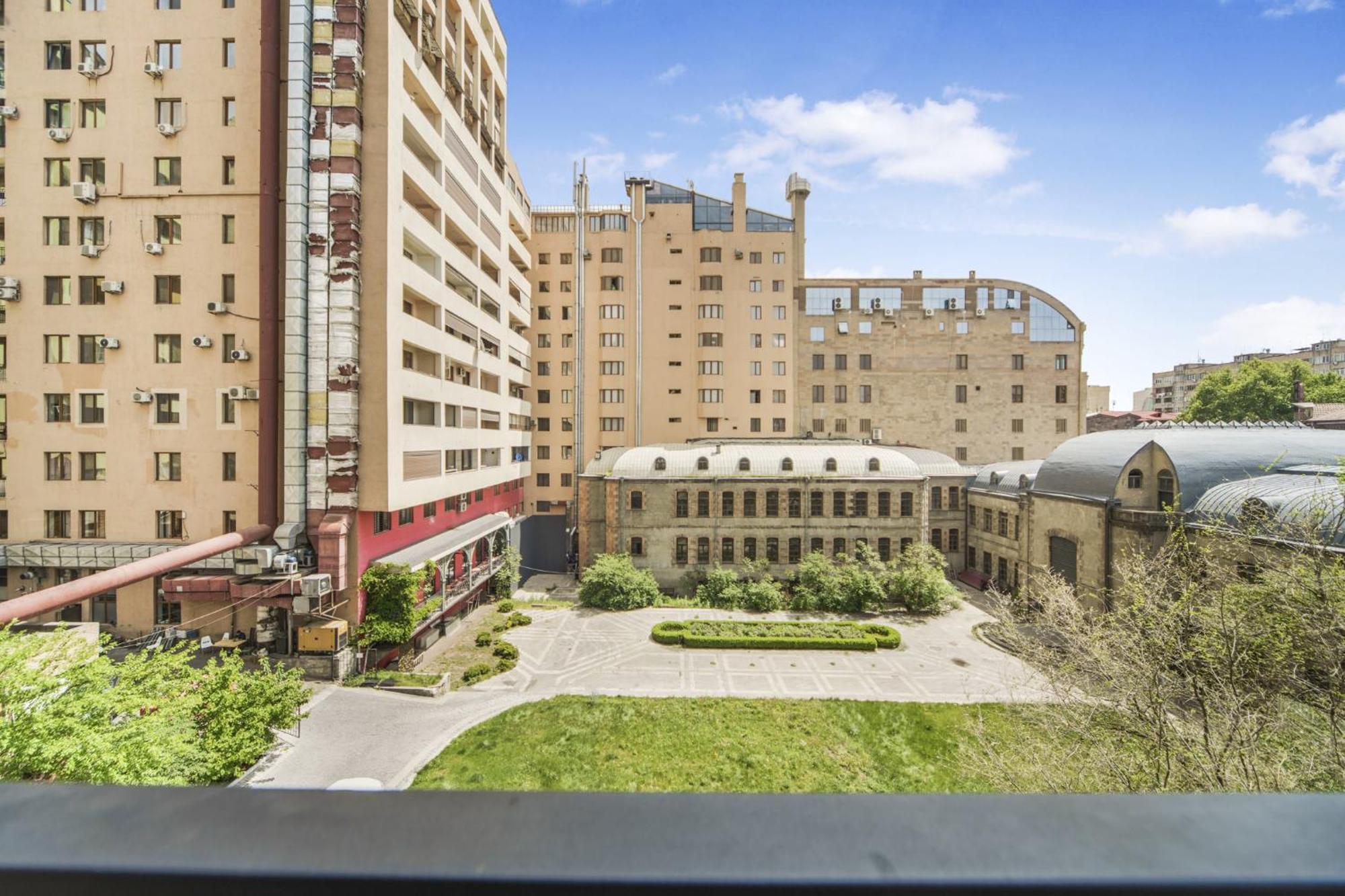 Fantastic Apartments Near Republic Square, Perfect Location, Mystreet Company Erevan Exterior foto