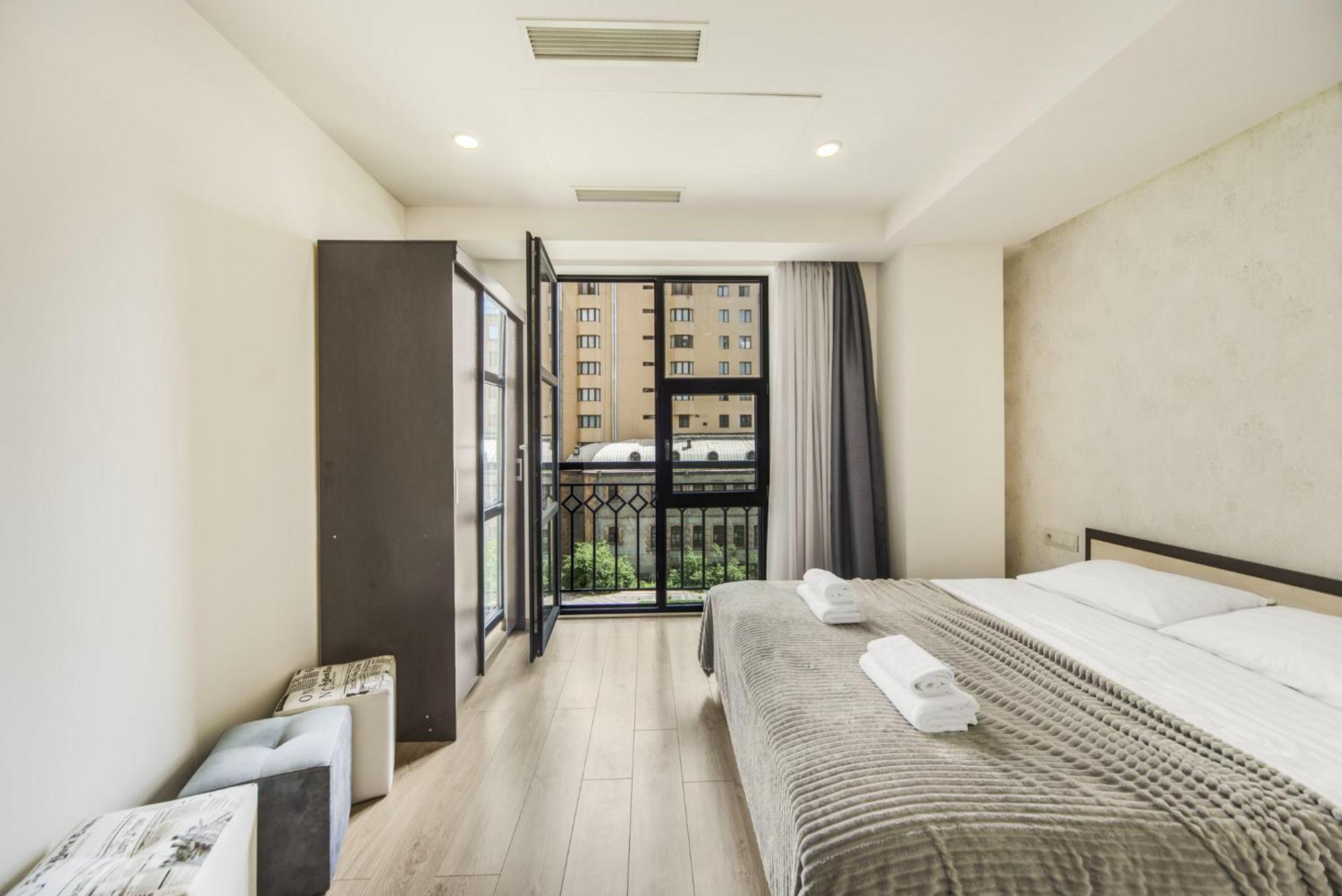 Fantastic Apartments Near Republic Square, Perfect Location, Mystreet Company Erevan Exterior foto